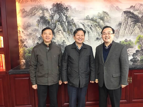 湖北省僑聯(lián)副主席舒正榮、省僑聯(lián)經(jīng)科部部長歐梁鋒、副部長黎志勇一行調(diào)研我司